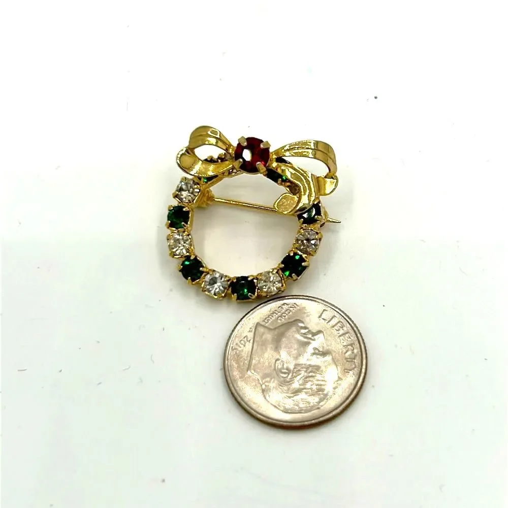 Vintage Rhinestone Christmas Wreath Pin